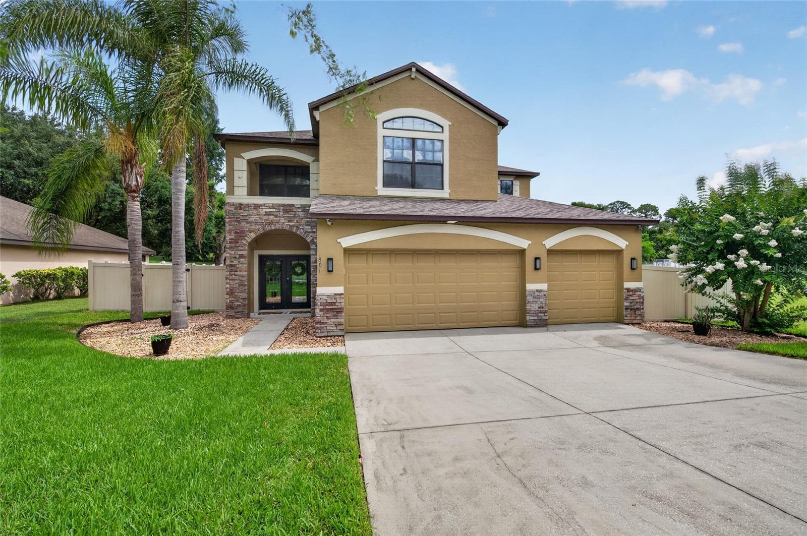 1801 WATERSIDE OAKS DR
