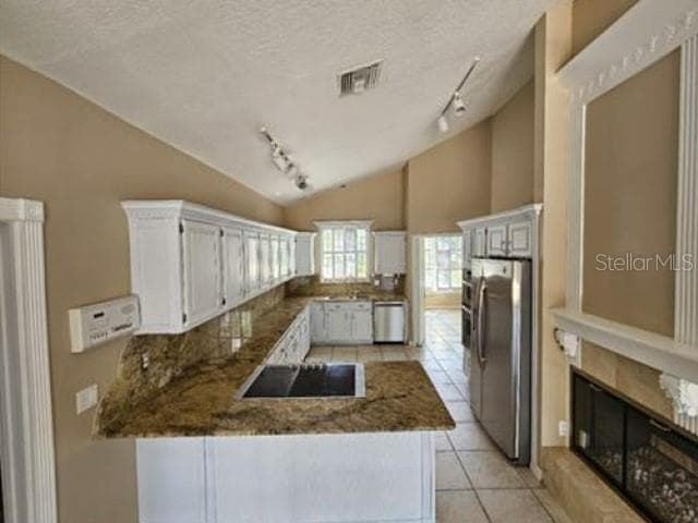 Single Family Residence at 2128 LAKE CRESCENT CT, WINDERMERE, photo 9 of 19