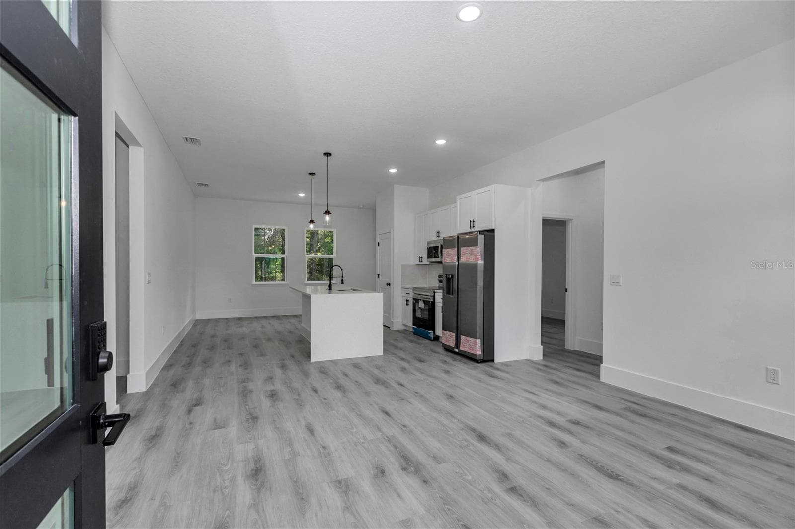 Single Family Residence at 219 E CALDWELL DR, DUNNELLON, photo 11 of 47