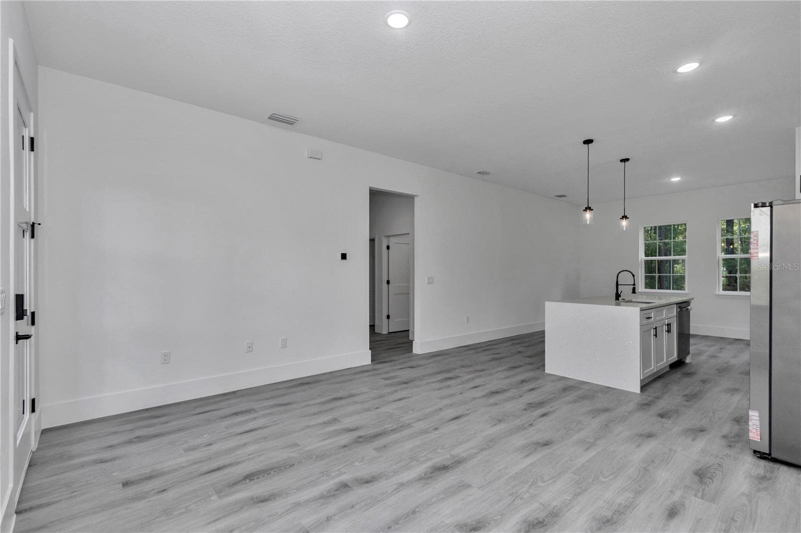 Single Family Residence at 219 E CALDWELL DR, DUNNELLON, photo 15 of 47