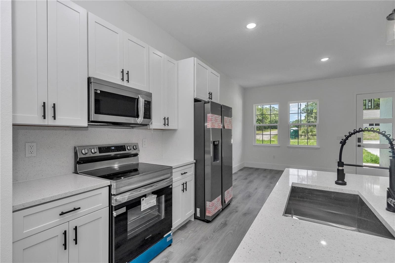 Single Family Residence at 219 E CALDWELL DR, DUNNELLON, photo 21 of 47