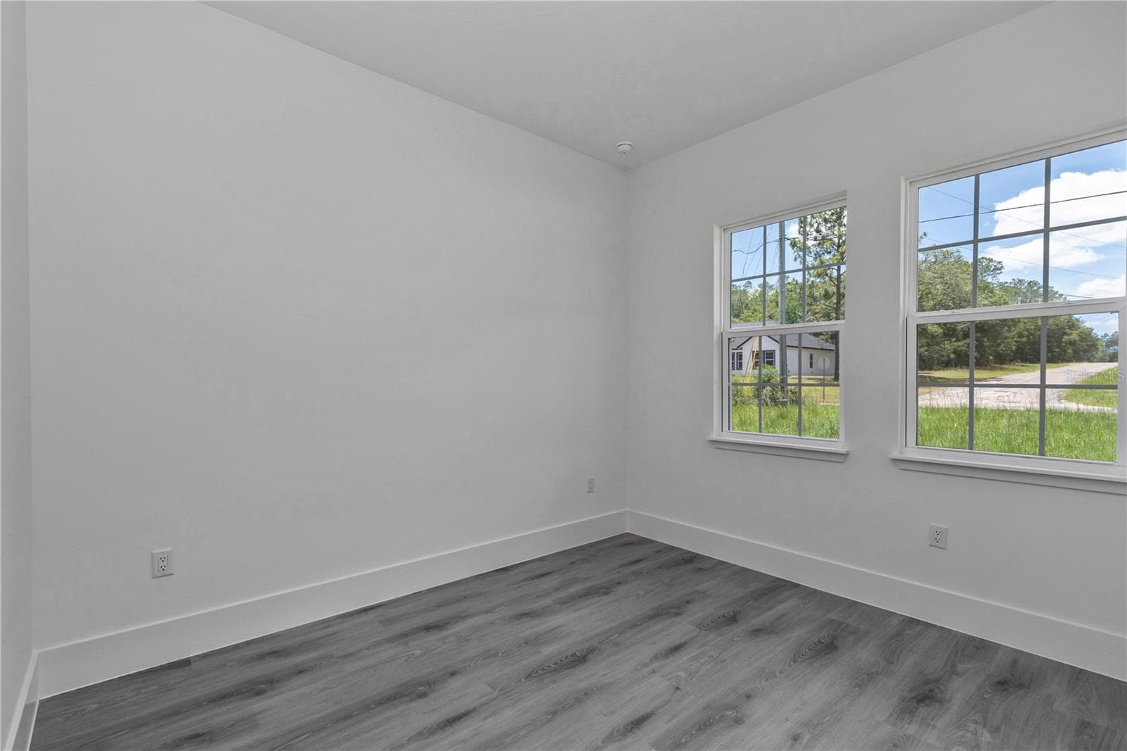 Single Family Residence at 219 E CALDWELL DR, DUNNELLON, photo 35 of 47