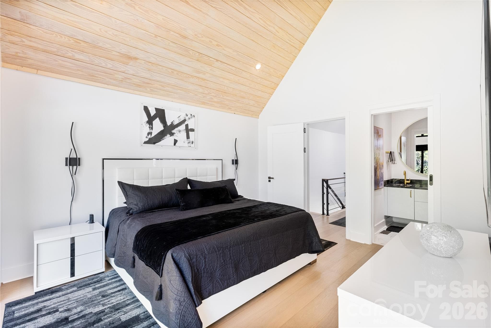 Master Bedroom - Charlotte
