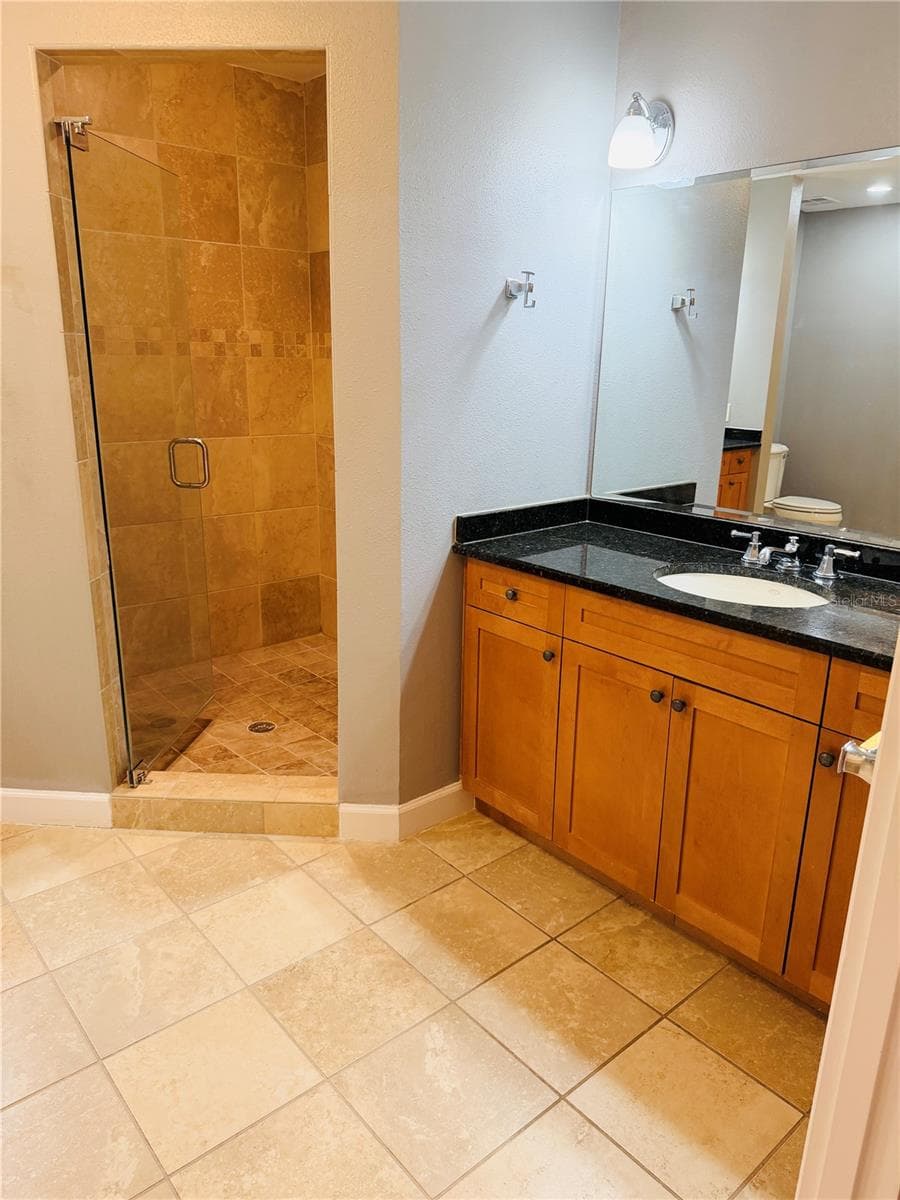 Condominium at 2305 EDGEWATER DR #1708, ORLANDO, photo 11 of 23