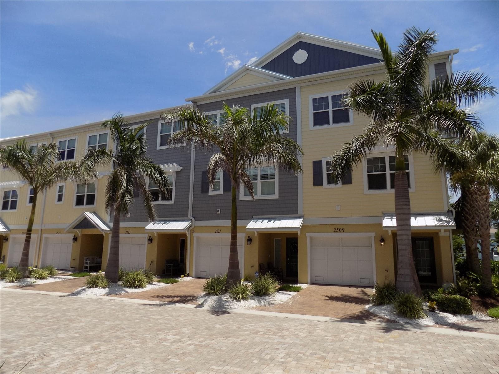 4 Bedrooms / 3 full baths - 2511 CORAL CT, INDIAN ROCKS BEACH