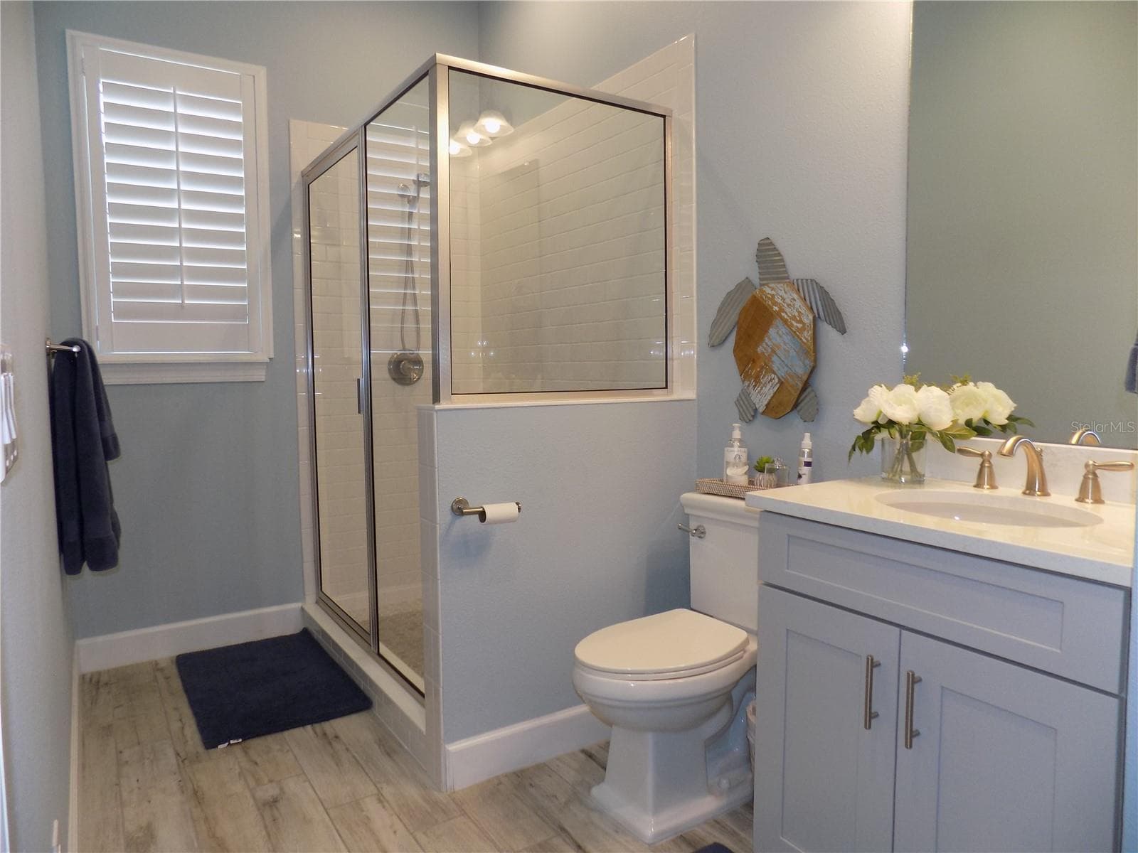 Guest bath - 2511 CORAL CT, INDIAN ROCKS BEACH