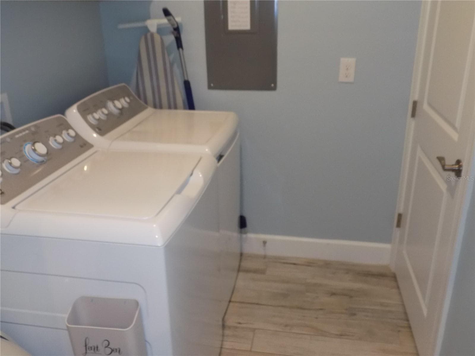 Inside laundry room with washer/dryer - 2511 CORAL CT, INDIAN ROCKS BEACH