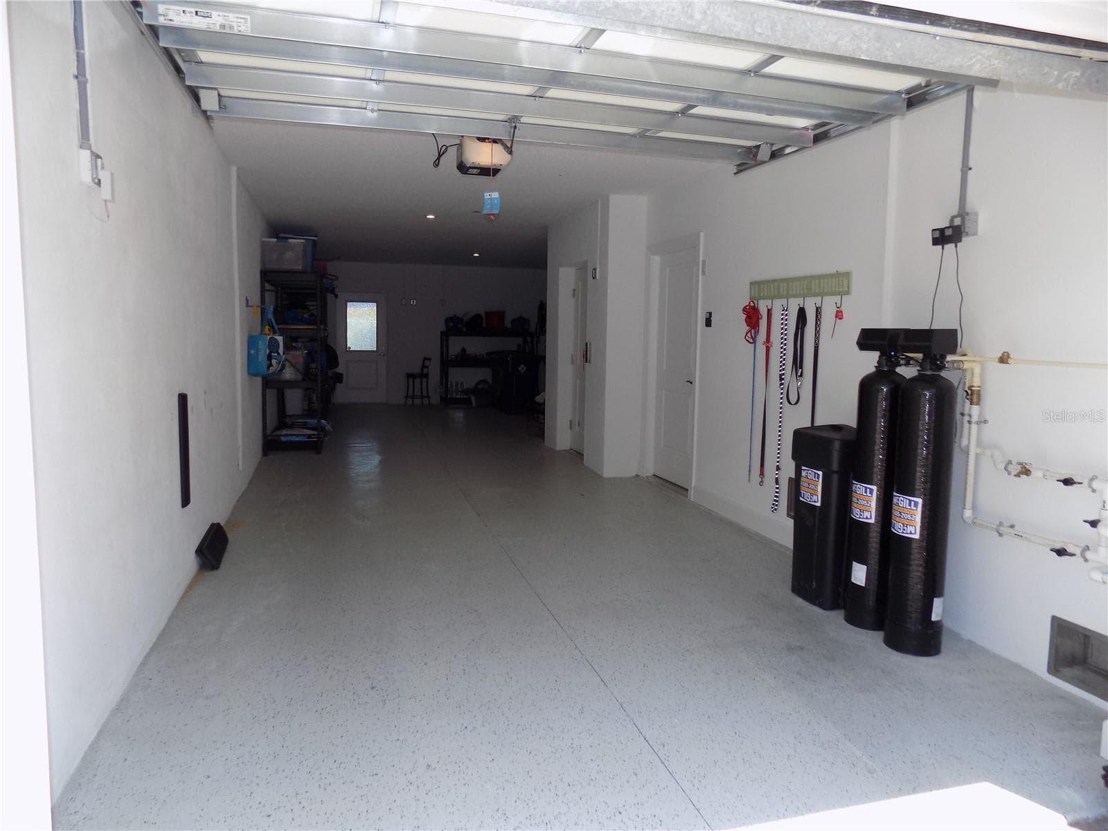 Large 2Car+ tandem garage with room for golf cart - 2511 CORAL CT, INDIAN ROCKS BEACH