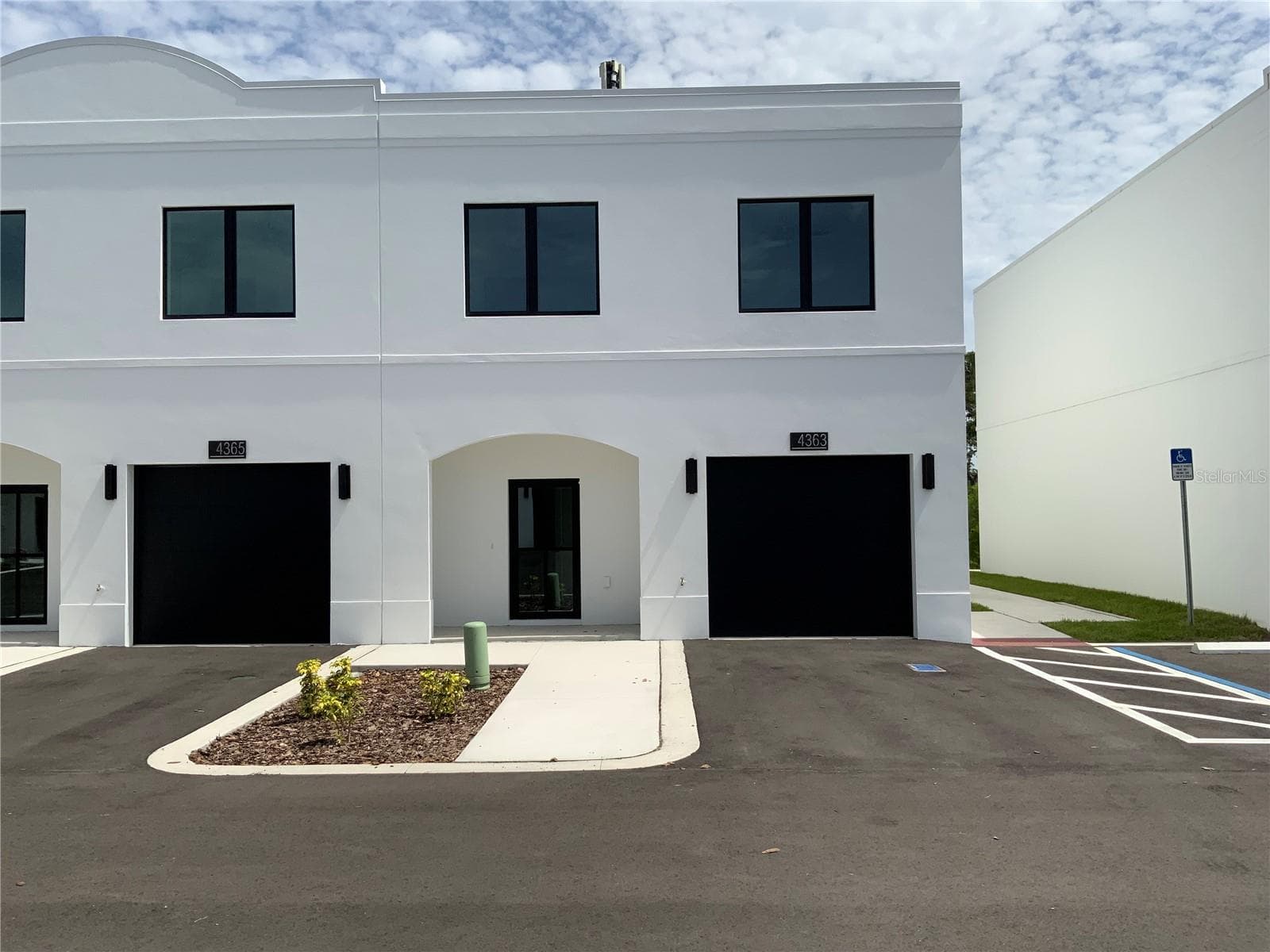 4363 CAMBIO GARDENS CT