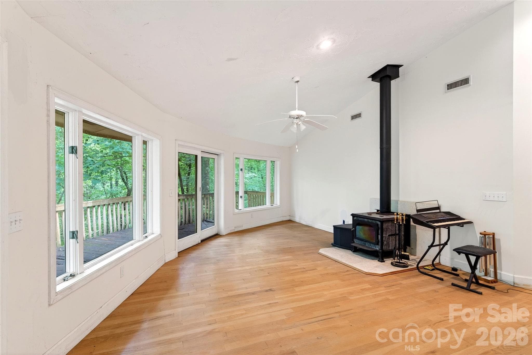 Single Family Residence at Old Fort, photo 9 of 34