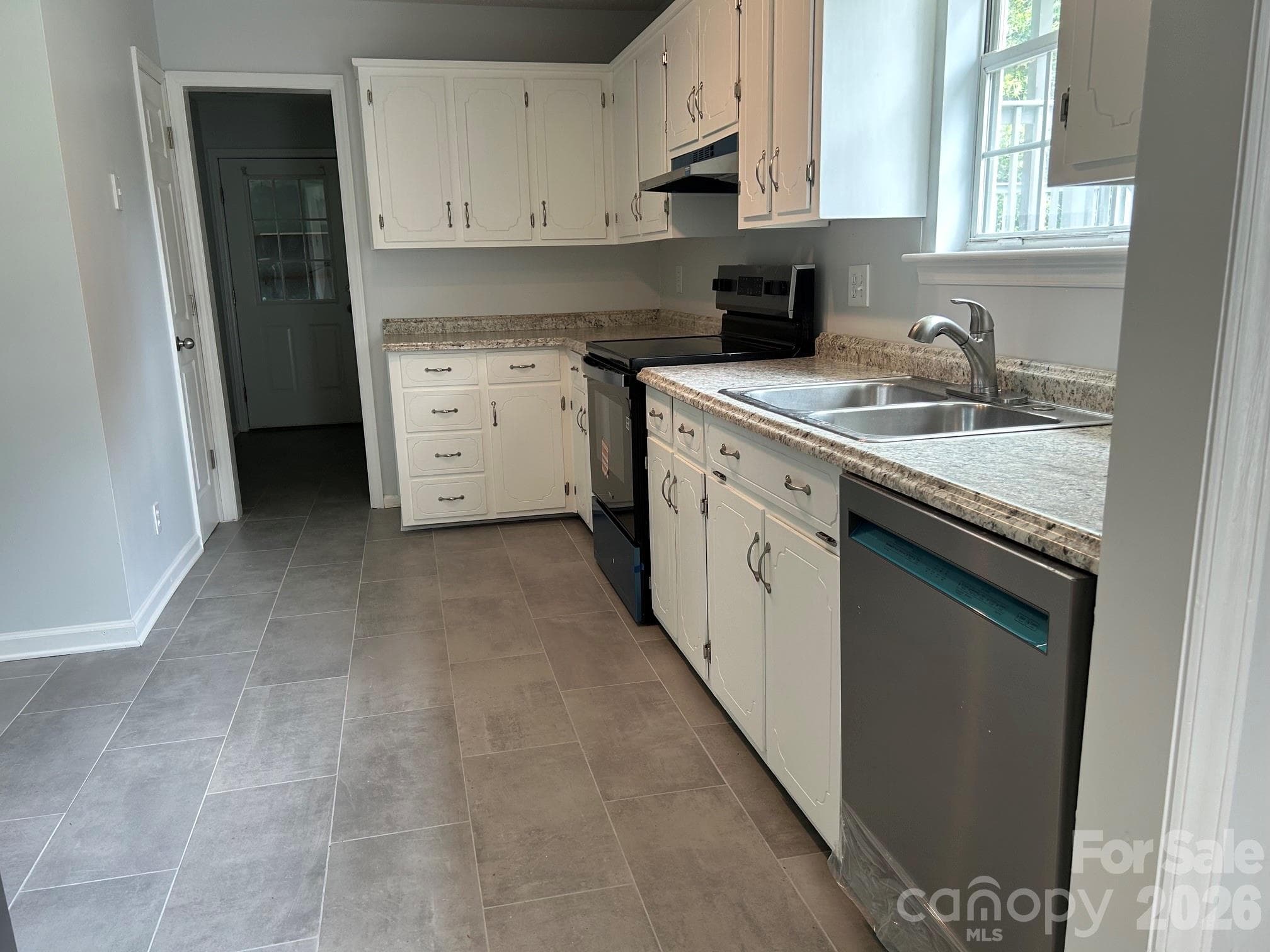 Single Family Residence at Lancaster, photo 13 of 44