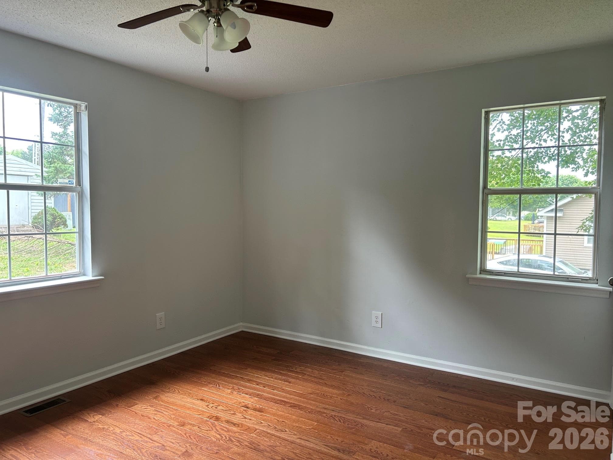 Single Family Residence at Lancaster, photo 16 of 44