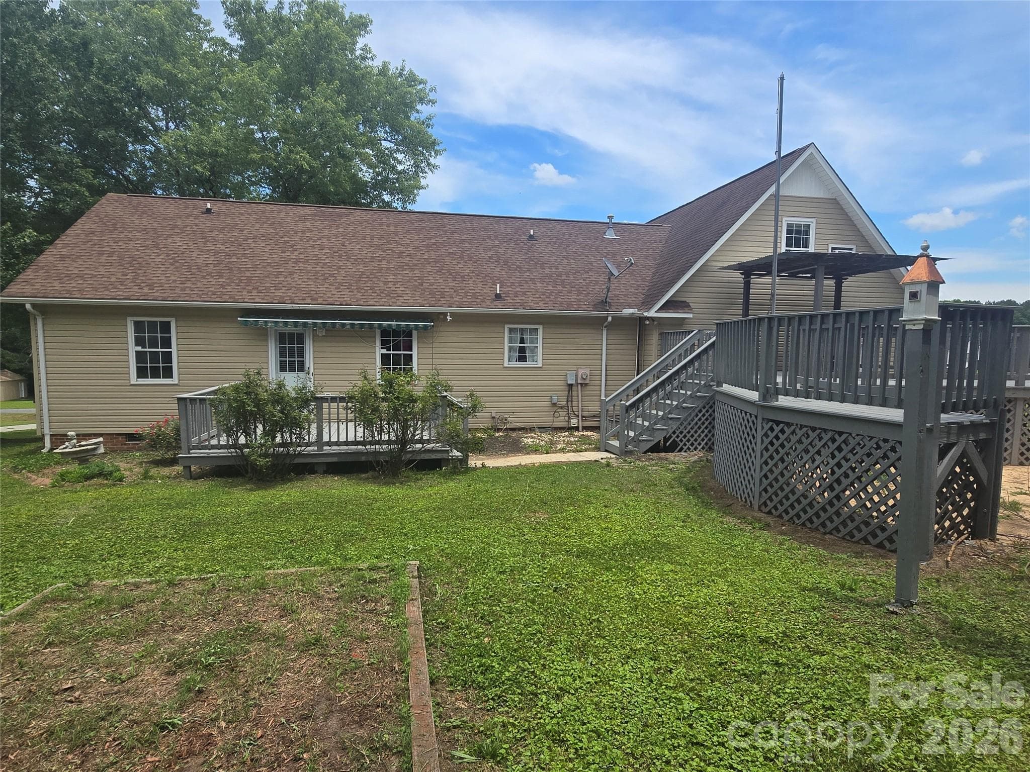 Single Family Residence at Lancaster, photo 41 of 44