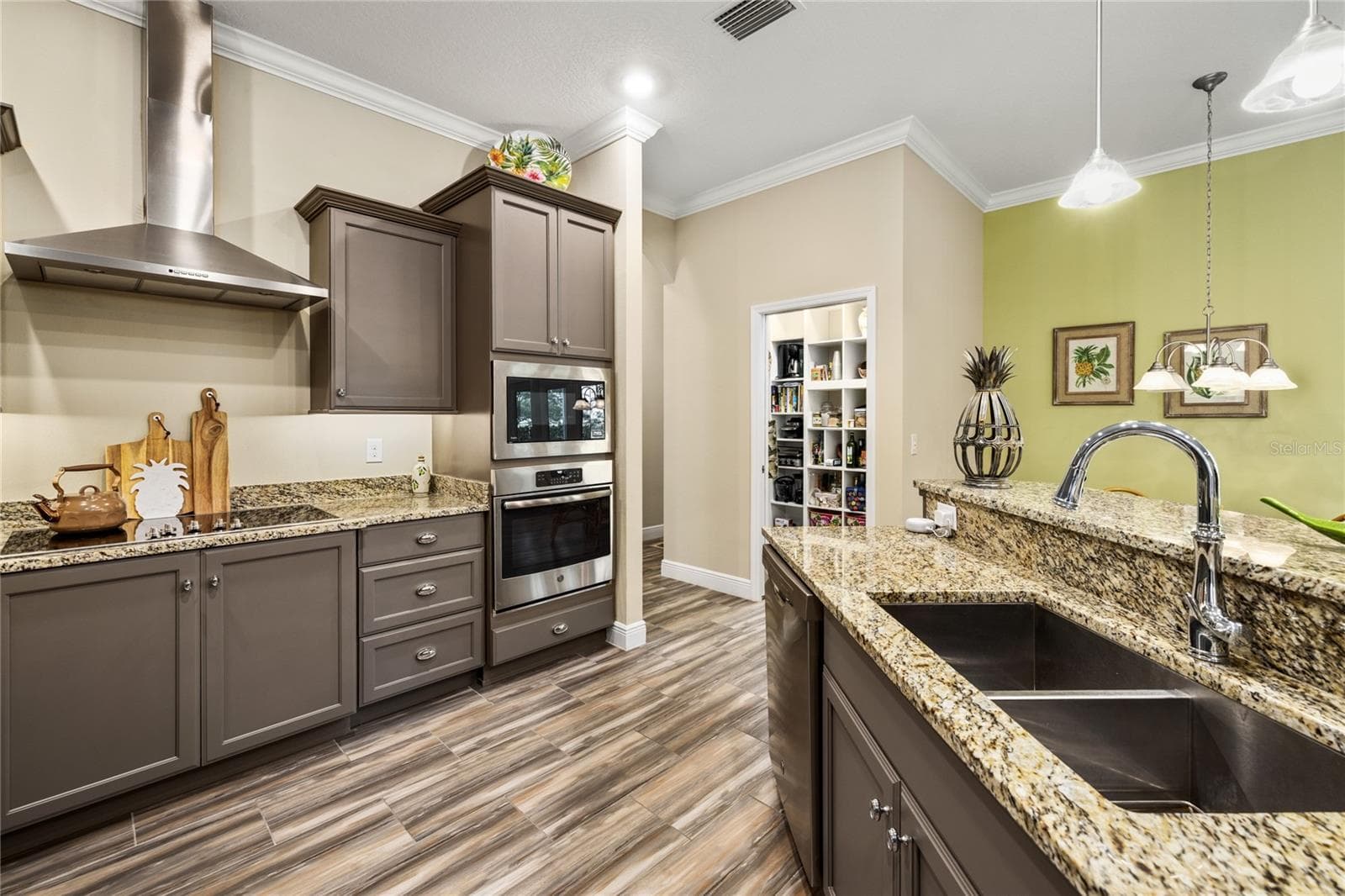 Kitchen - 1097 SUGAR LOAF KEY LOOP, LADY LAKE