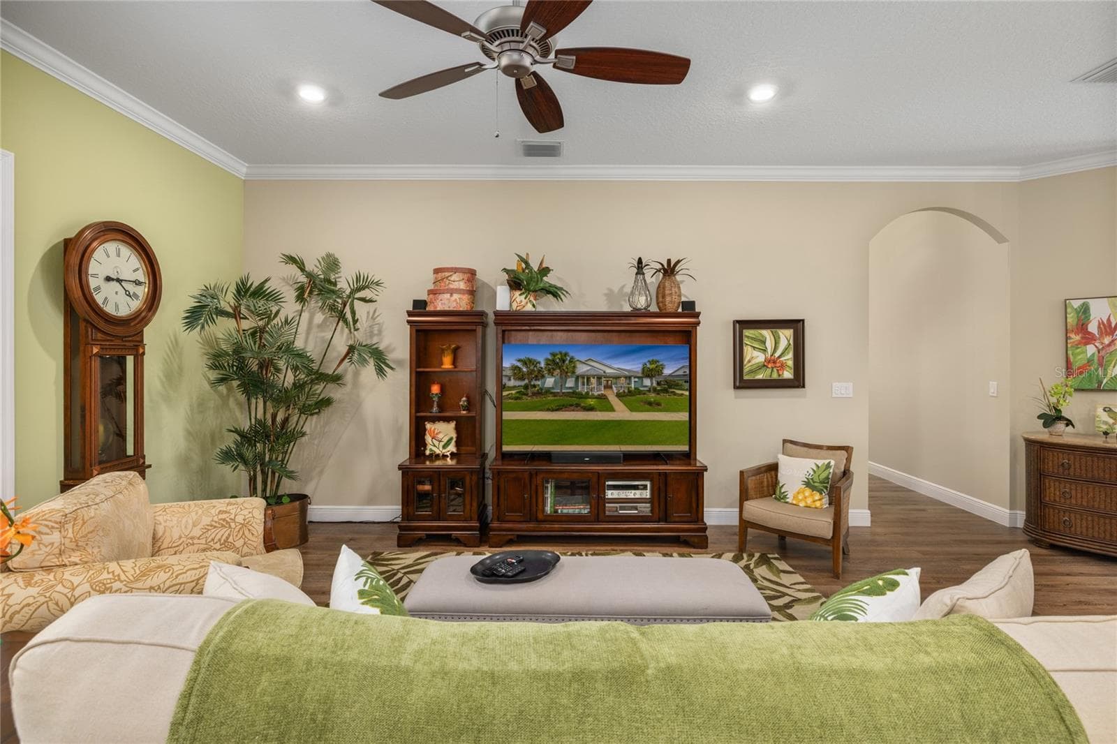 Family Room - 1097 SUGAR LOAF KEY LOOP, LADY LAKE