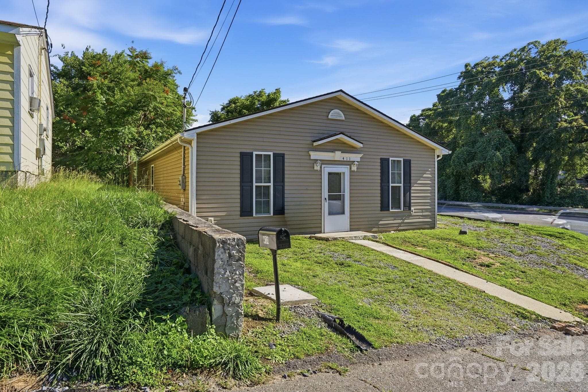 Single Family Residence at 411 W Sullivan Street, Gastonia, photo 2 of 41