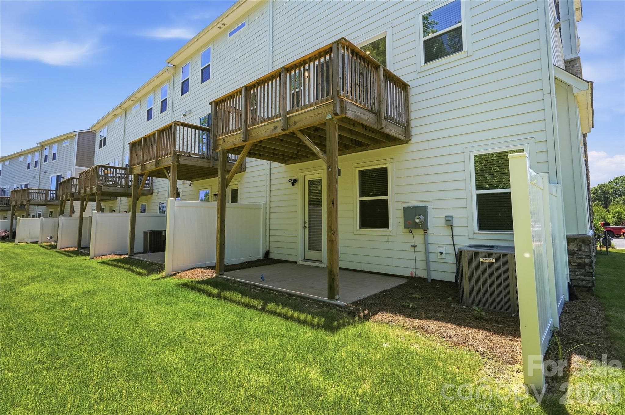 Townhouse at 3324 Treble Court, Charlotte, photo 39 of 42