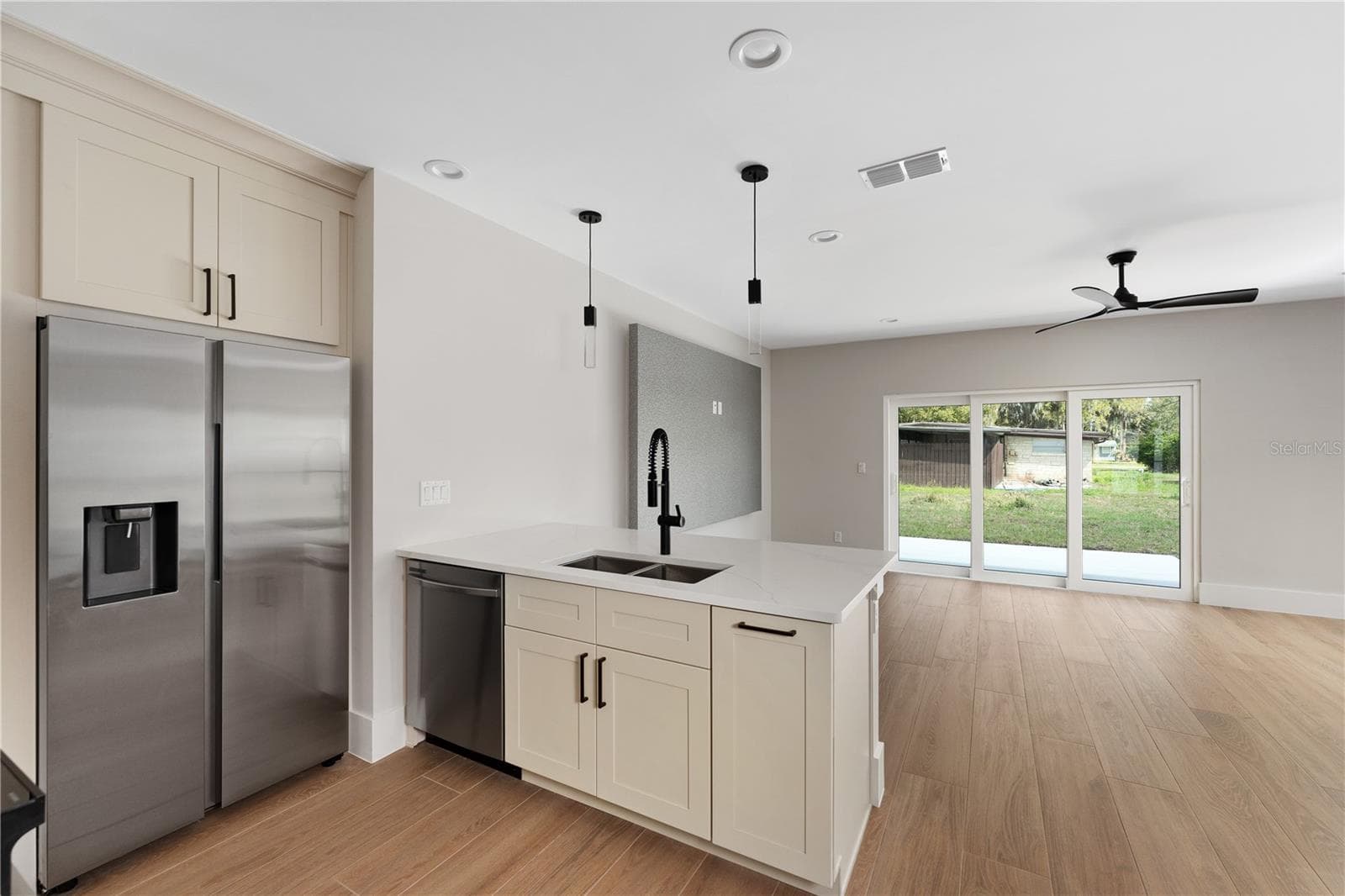 Single Family Residence at 457 RIVERVIEW AVE, SANFORD, photo 6 of 54