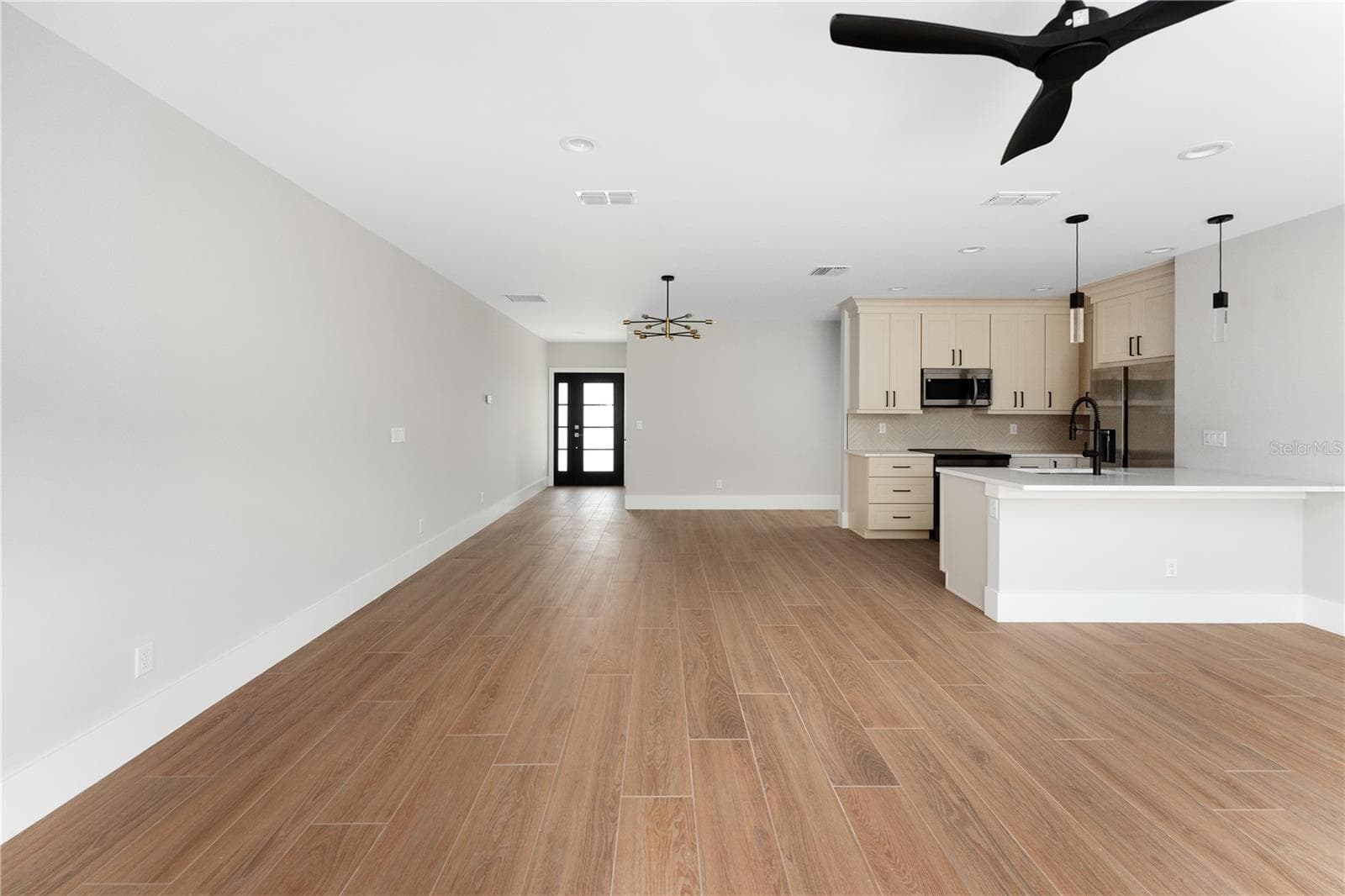 Single Family Residence at 457 RIVERVIEW AVE, SANFORD, photo 10 of 54
