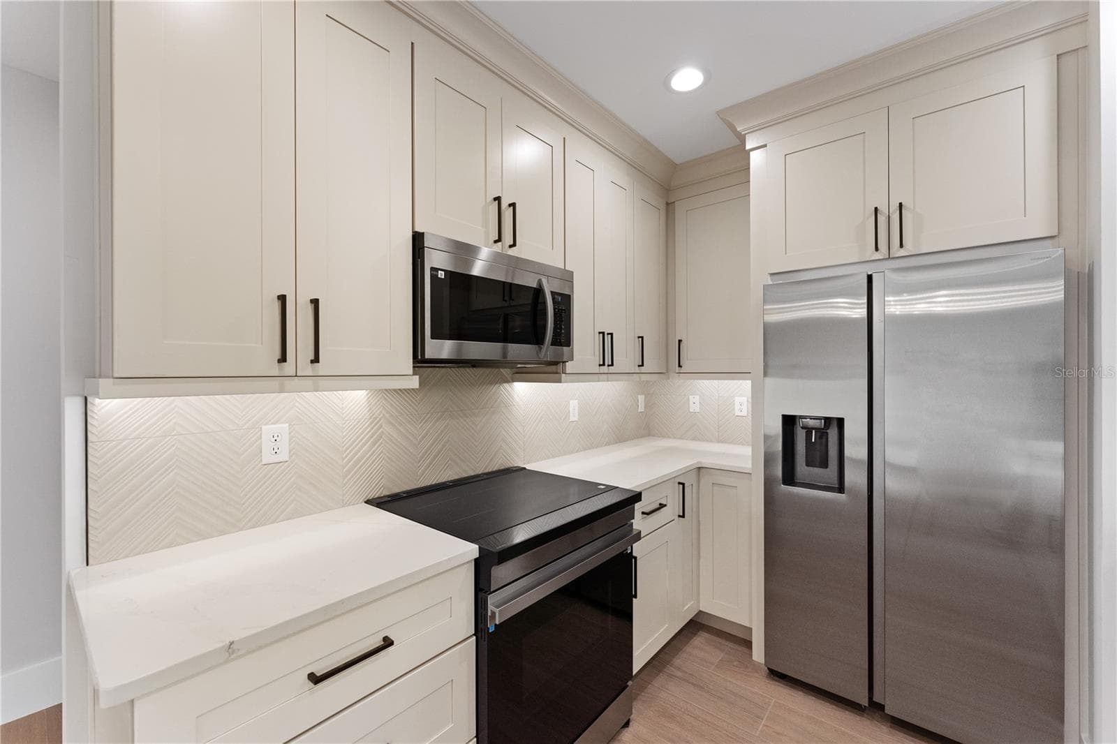 Single Family Residence at 457 RIVERVIEW AVE, SANFORD, photo 15 of 54