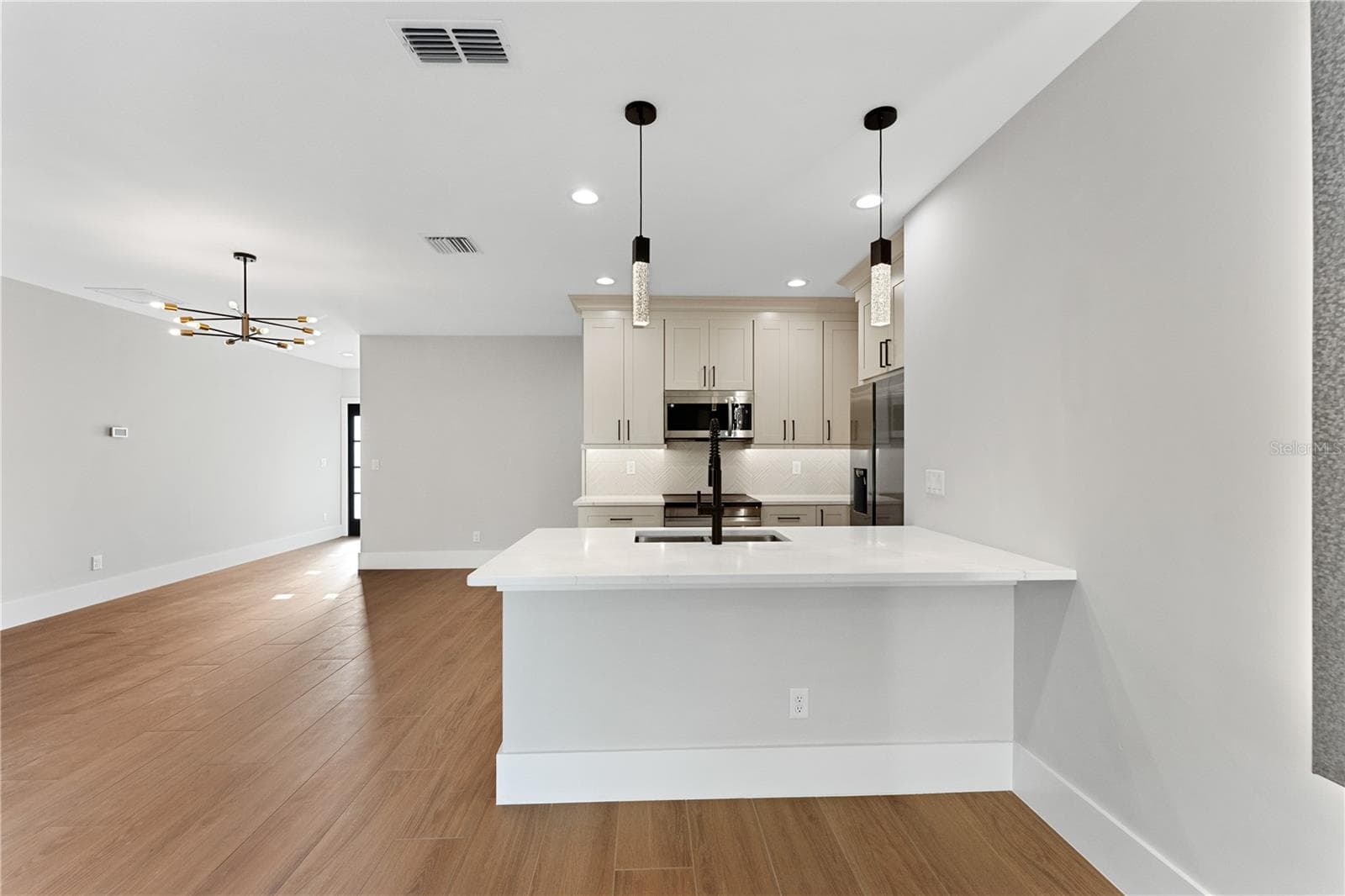 Single Family Residence at 457 RIVERVIEW AVE, SANFORD, photo 18 of 54