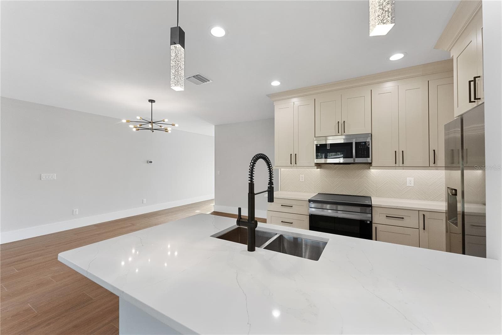 Single Family Residence at 457 RIVERVIEW AVE, SANFORD, photo 19 of 54
