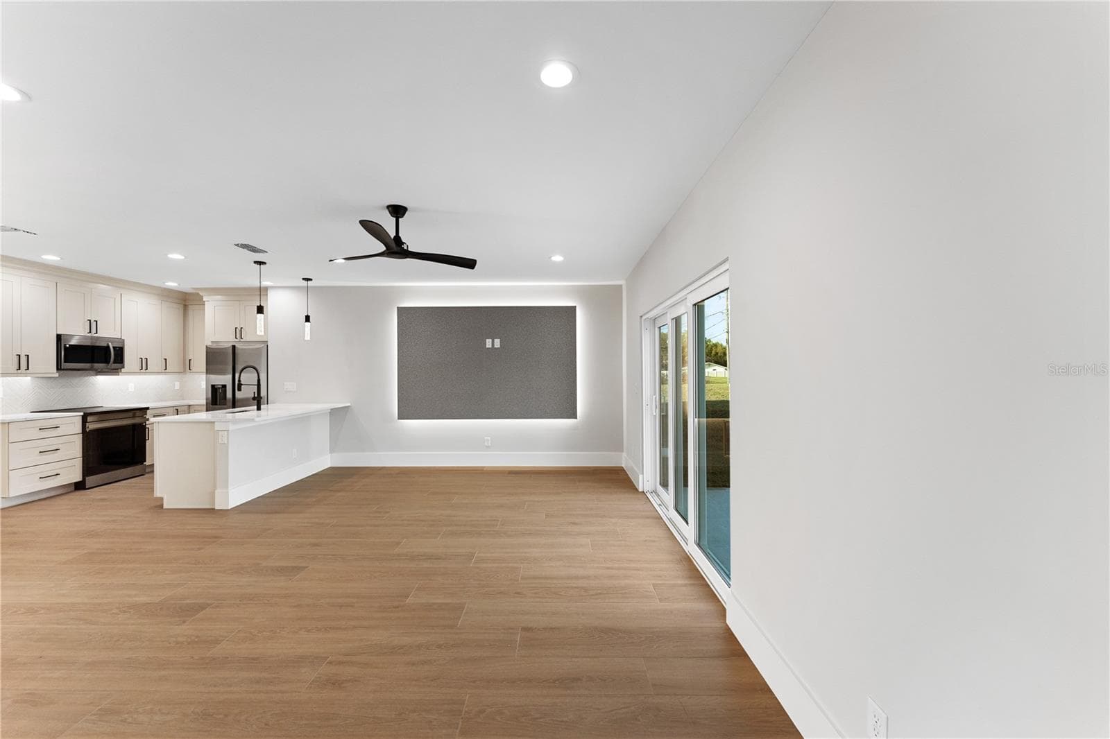 Single Family Residence at 457 RIVERVIEW AVE, SANFORD, photo 22 of 54