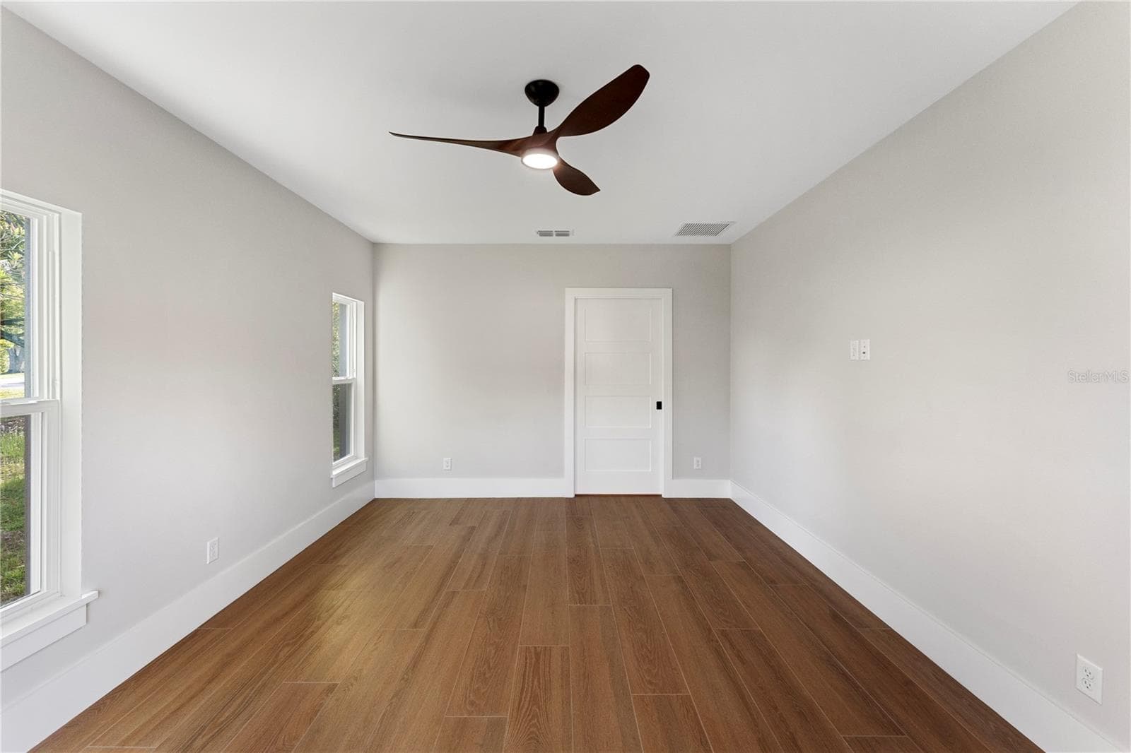 Single Family Residence at 457 RIVERVIEW AVE, SANFORD, photo 27 of 54