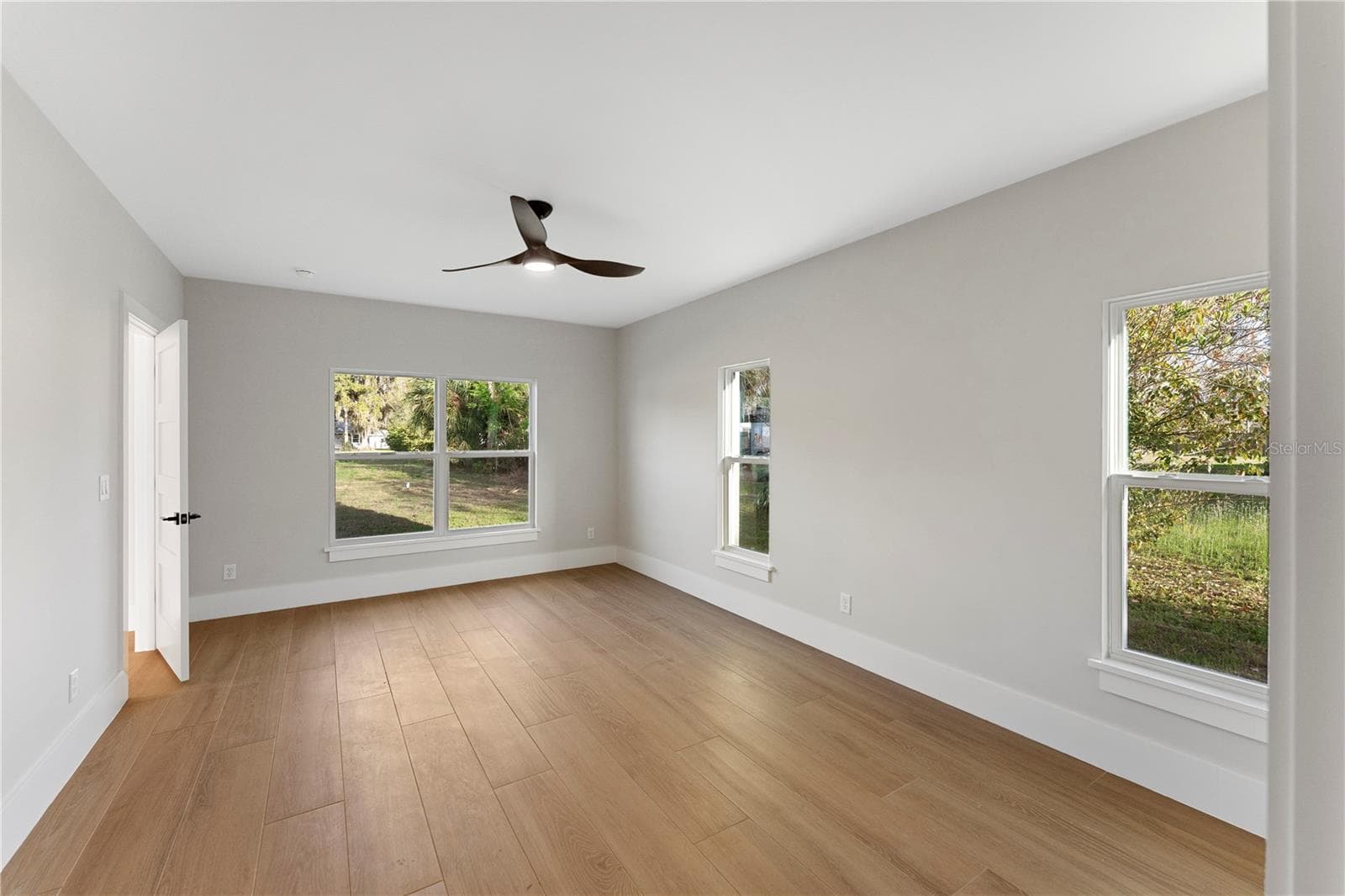 Single Family Residence at 457 RIVERVIEW AVE, SANFORD, photo 29 of 54