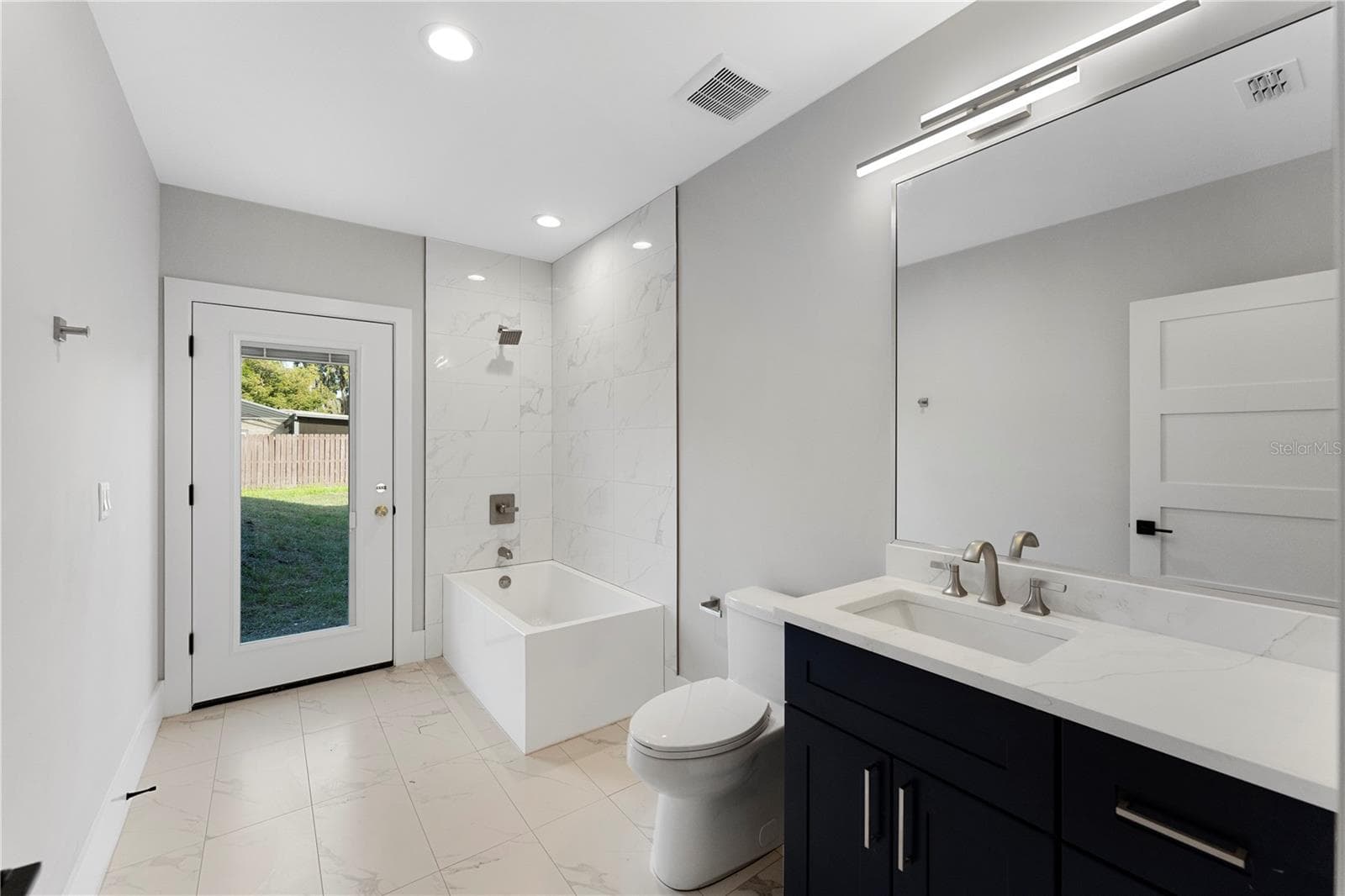 Single Family Residence at 457 RIVERVIEW AVE, SANFORD, photo 42 of 54