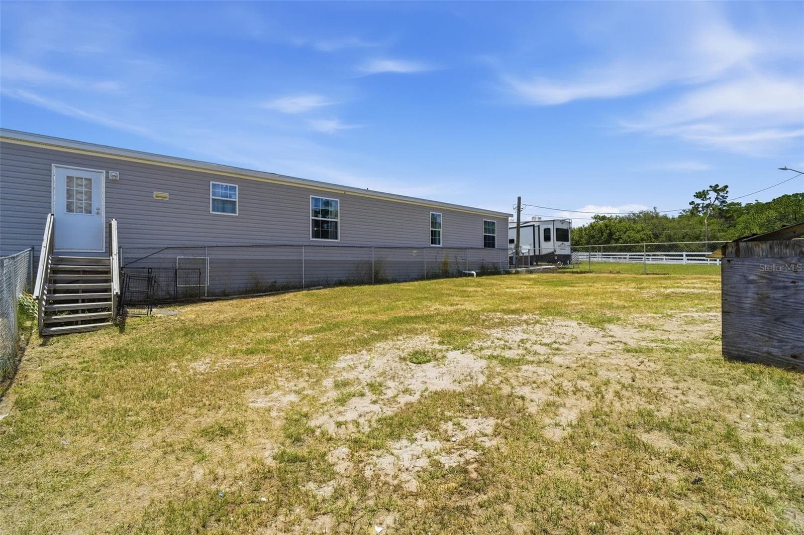 back of home - 7242 BLACK RD, LAKE WALES
