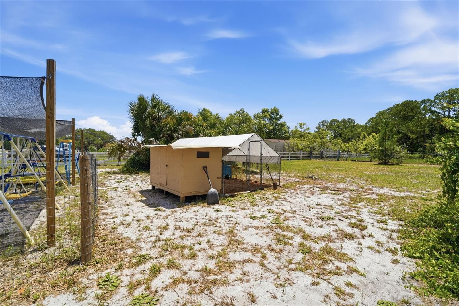 Chicken coop - 7242 BLACK RD, LAKE WALES