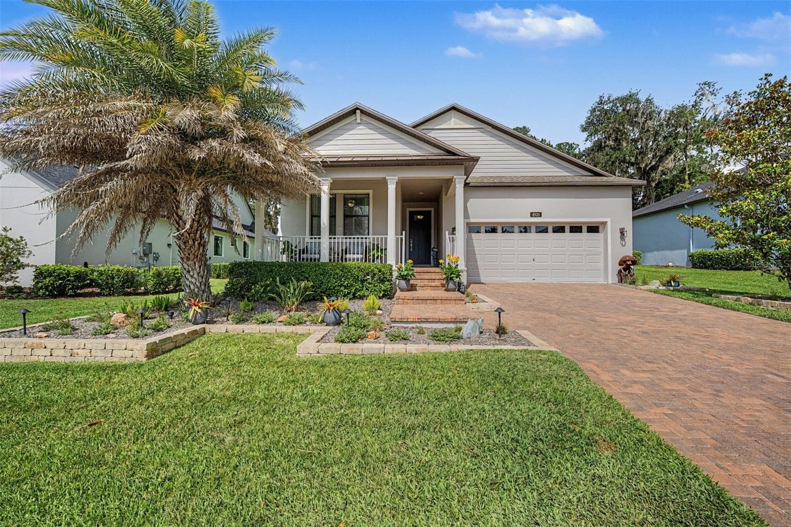 Rocking chair front porch welcomes you! - 4926 SOUTHERN VALLEY LOOP, BROOKSVILLE