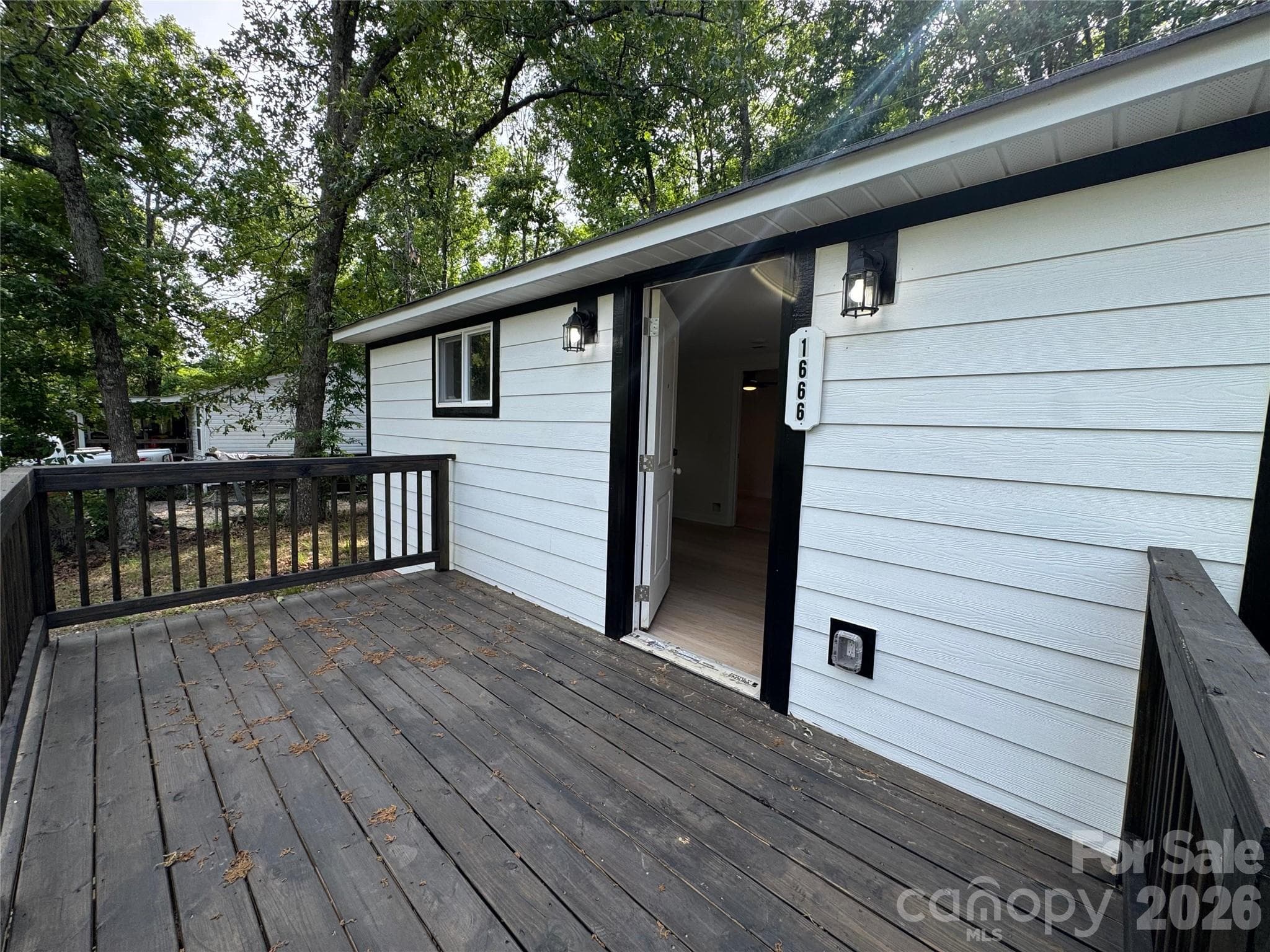 Single Family Residence at 1666 Kim Street, Lancaster, photo 3 of 14