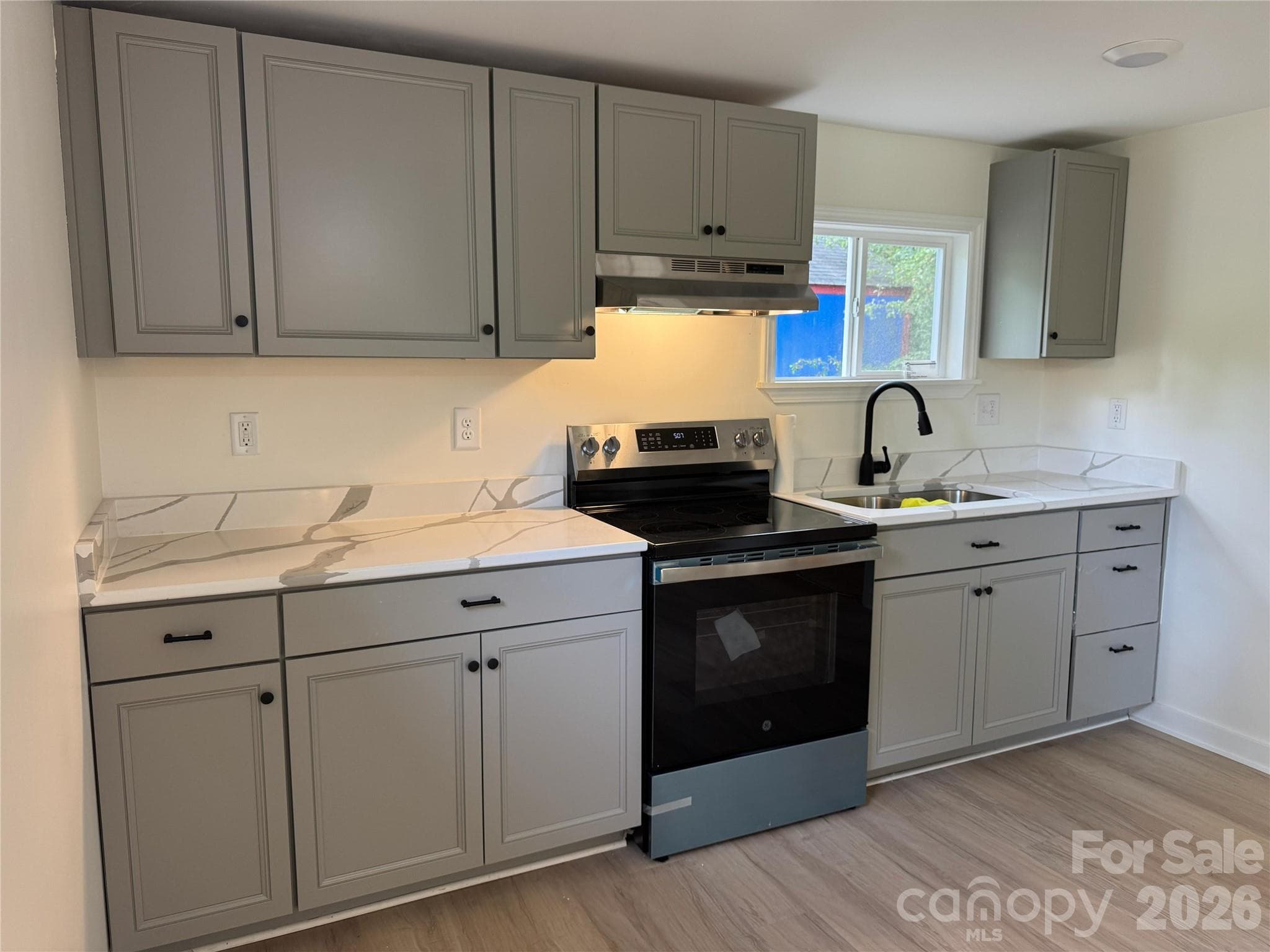 Single Family Residence at 1666 Kim Street, Lancaster, photo 5 of 14