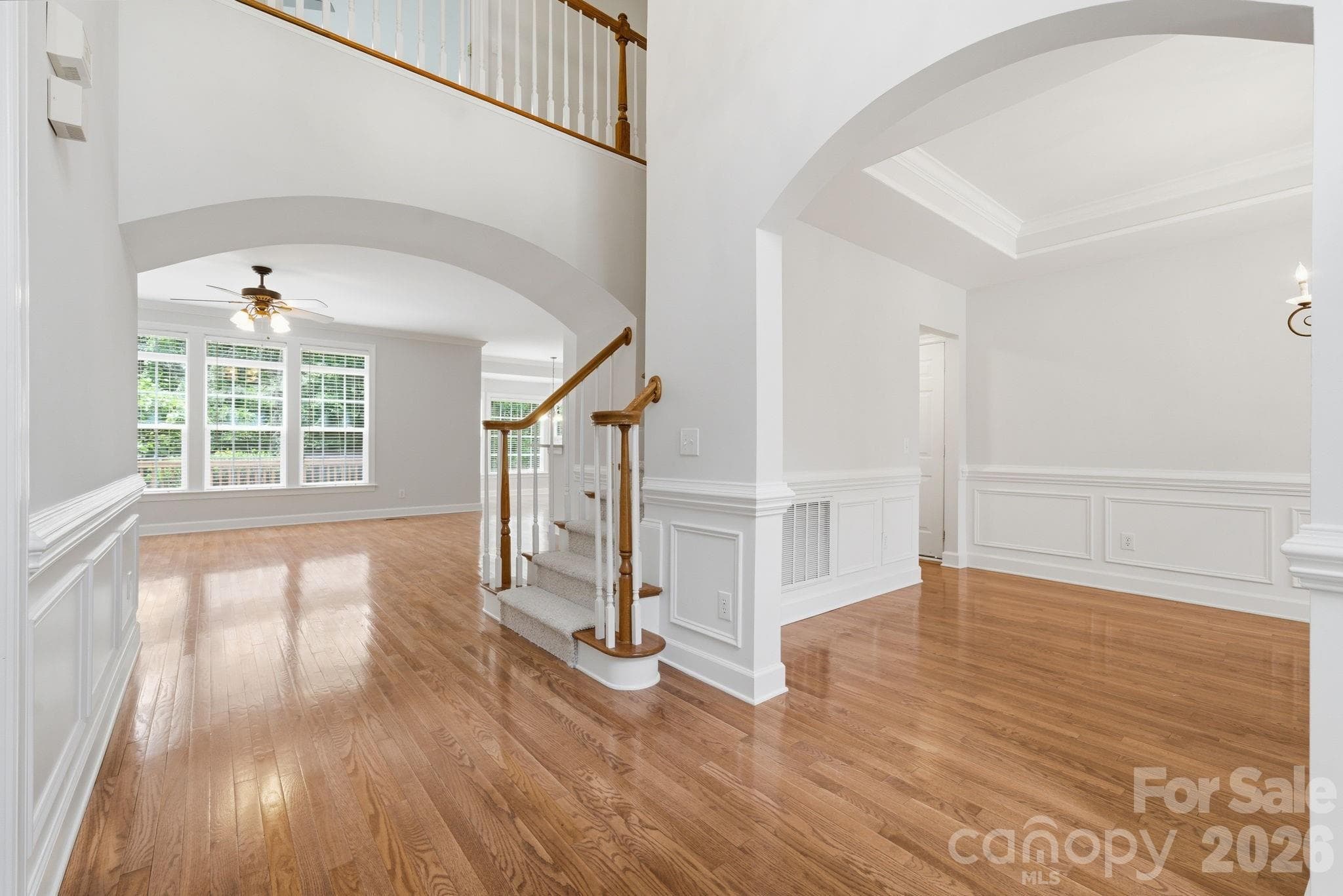 Foyer with arched entries - Waxhaw