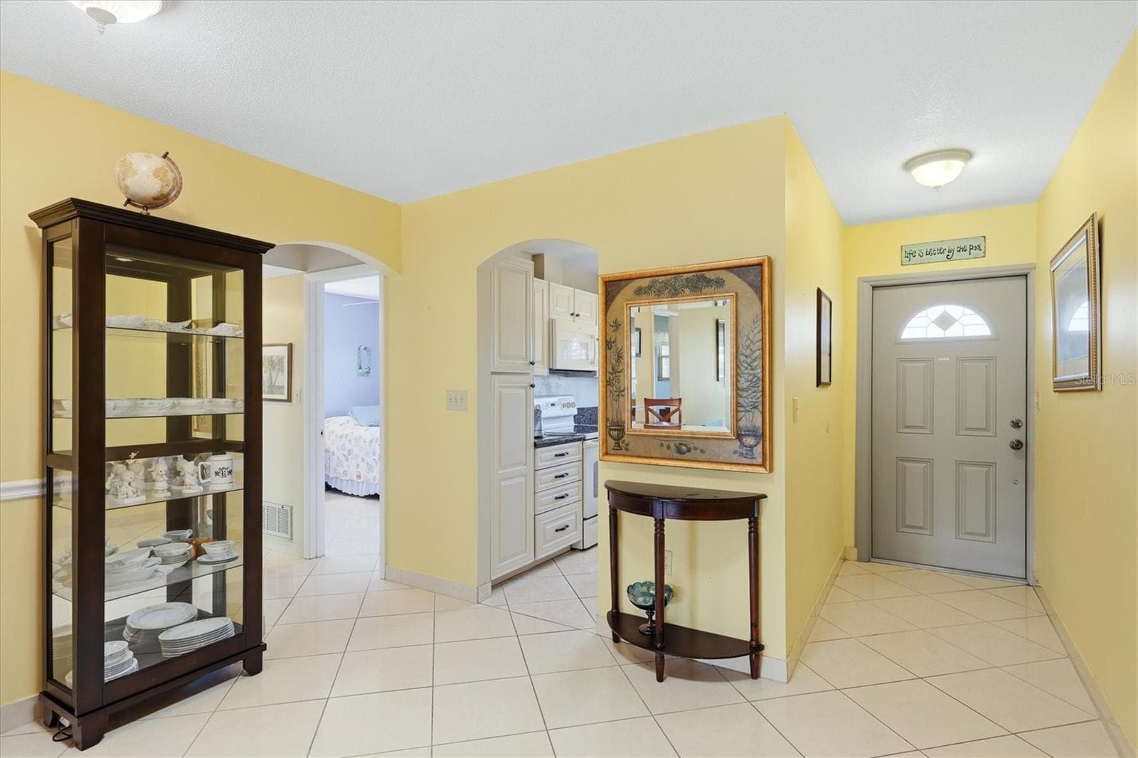 Gleaming floors! - 2809 SWIFTON DR #4, SARASOTA