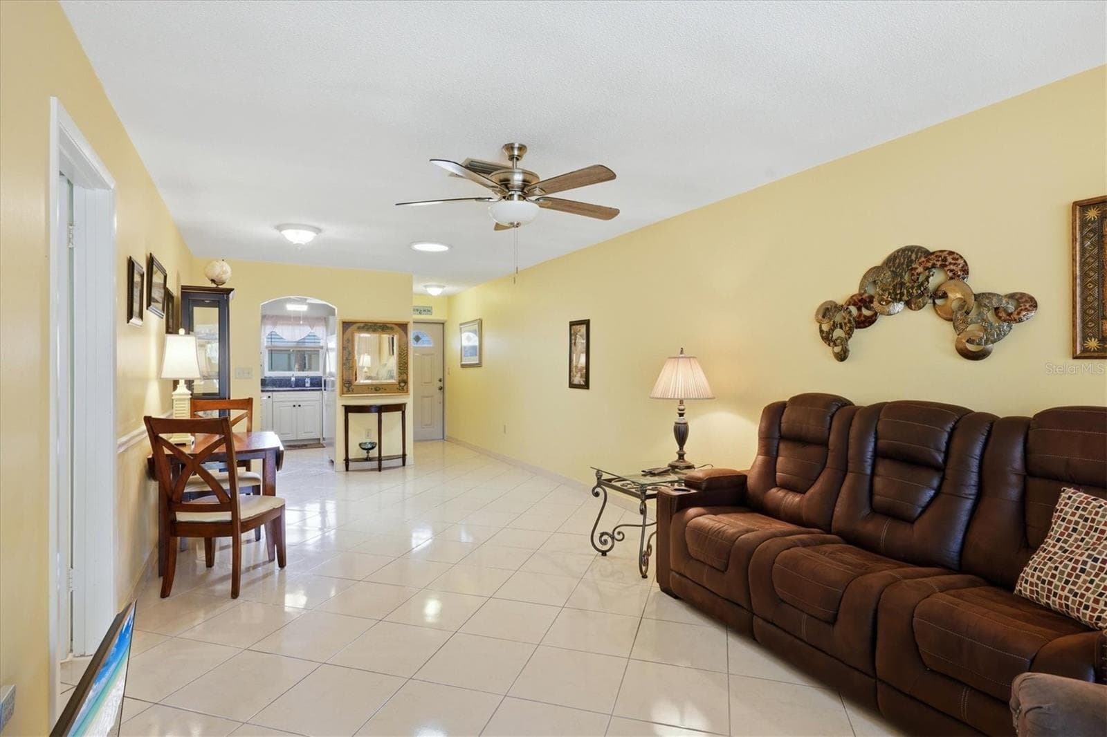 Sold turn-key furnished. - 2809 SWIFTON DR #4, SARASOTA