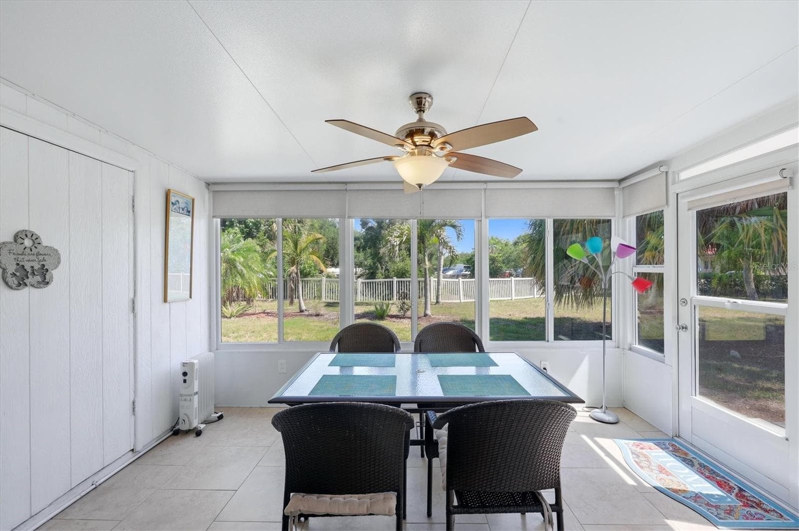Quality blinds on every window. - 2809 SWIFTON DR #4, SARASOTA