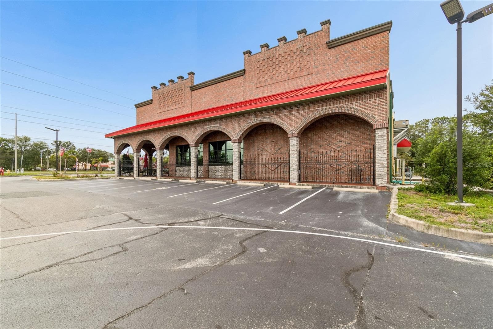 Restaurant at 3007 COMMERCIAL WAY, SPRING HILL, photo 6 of 59