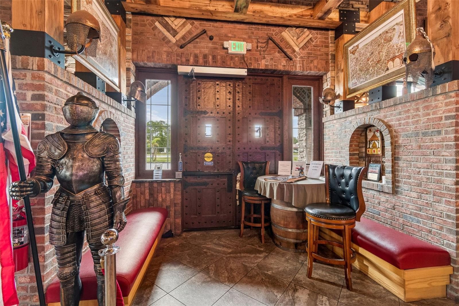 Restaurant at 3007 COMMERCIAL WAY, SPRING HILL, photo 8 of 59