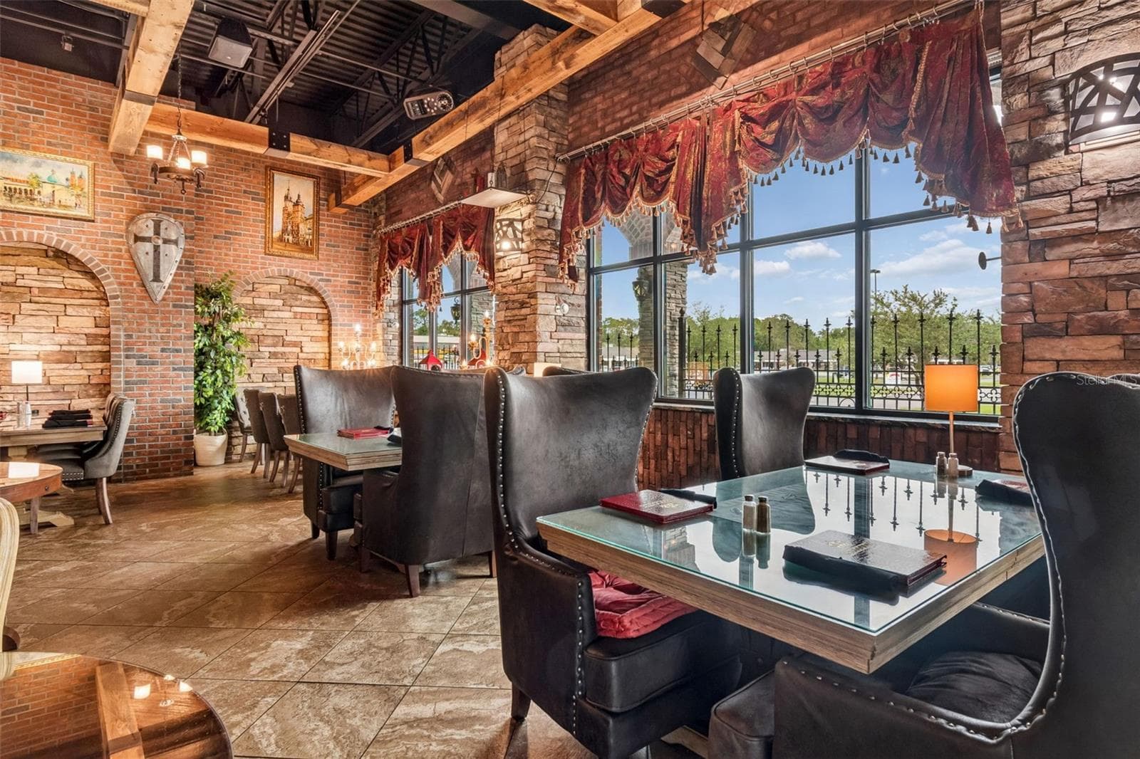 Restaurant at 3007 COMMERCIAL WAY, SPRING HILL, photo 15 of 59