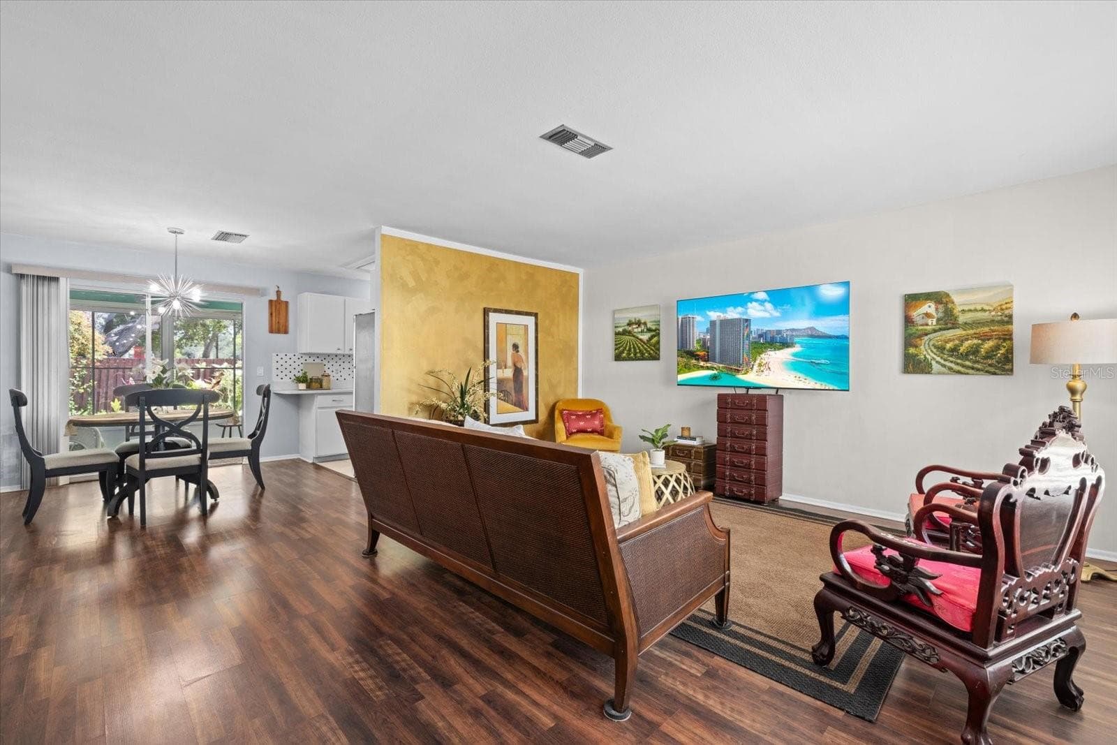 Living and dining view - 4305 CHINABERRY CIR, BRADENTON