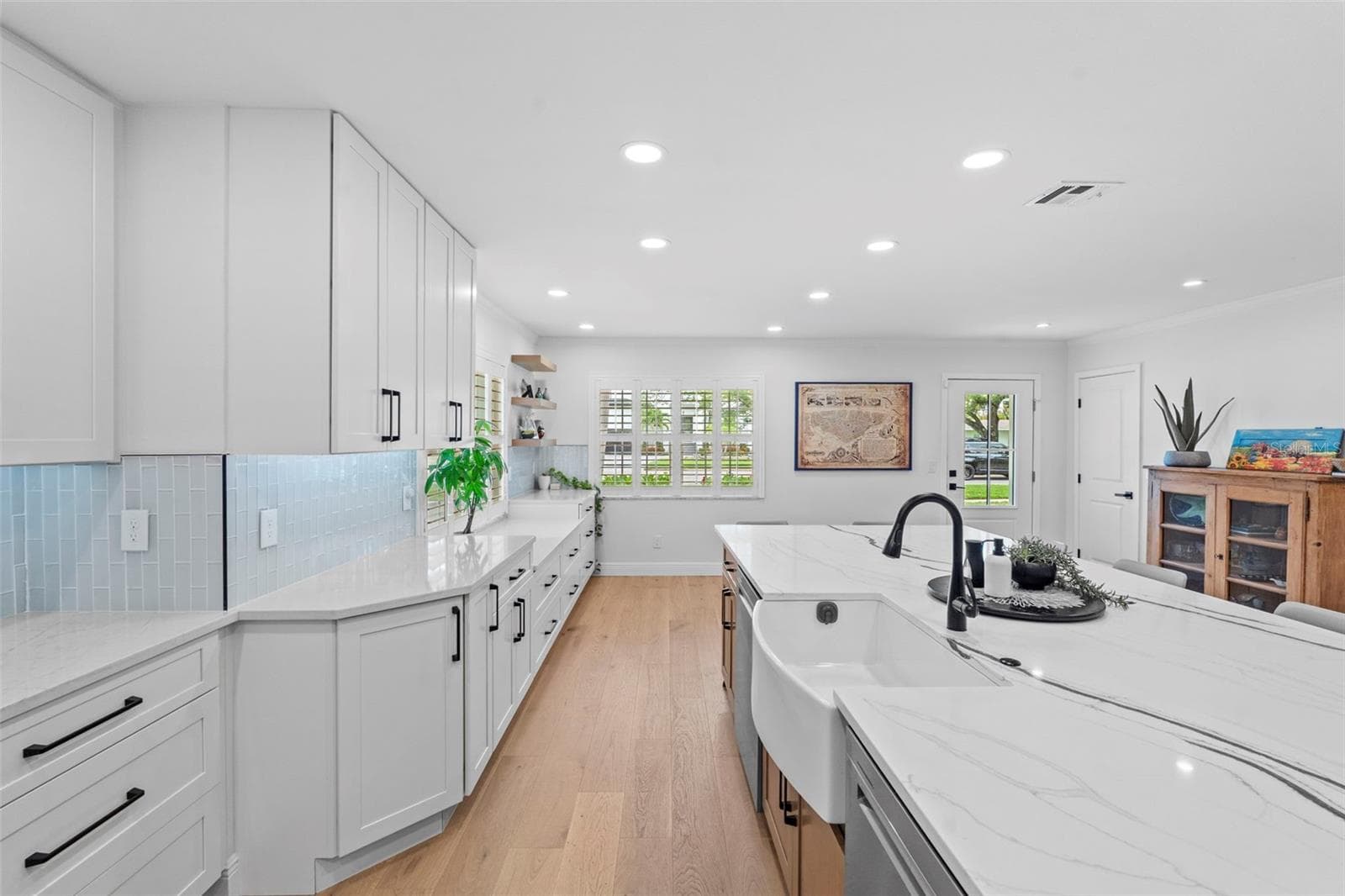 Single Family Residence at 480 W DAVIS BLVD, TAMPA, photo 14 of 74