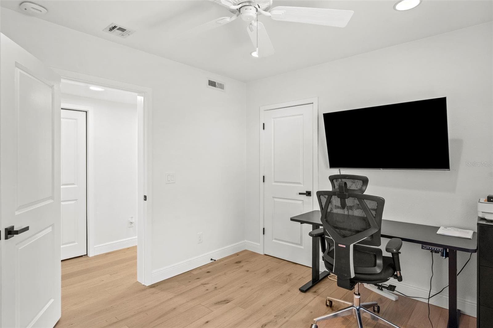 Single Family Residence at 480 W DAVIS BLVD, TAMPA, photo 41 of 74