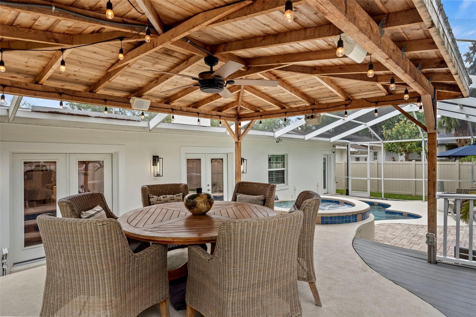 Single Family Residence at 480 W DAVIS BLVD, TAMPA, photo 58 of 74