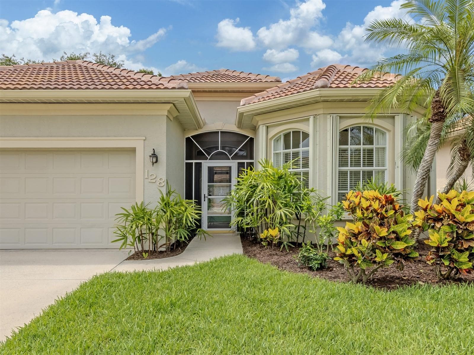 128 AMORA AVE