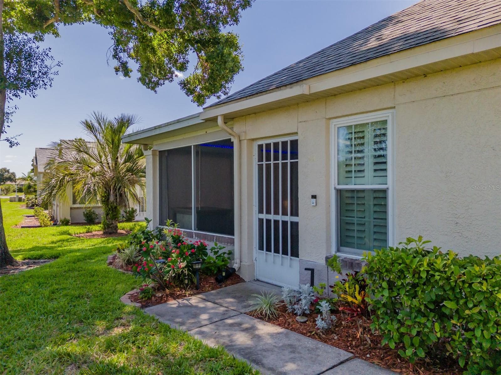 911 GOLFVIEW WOODS DR