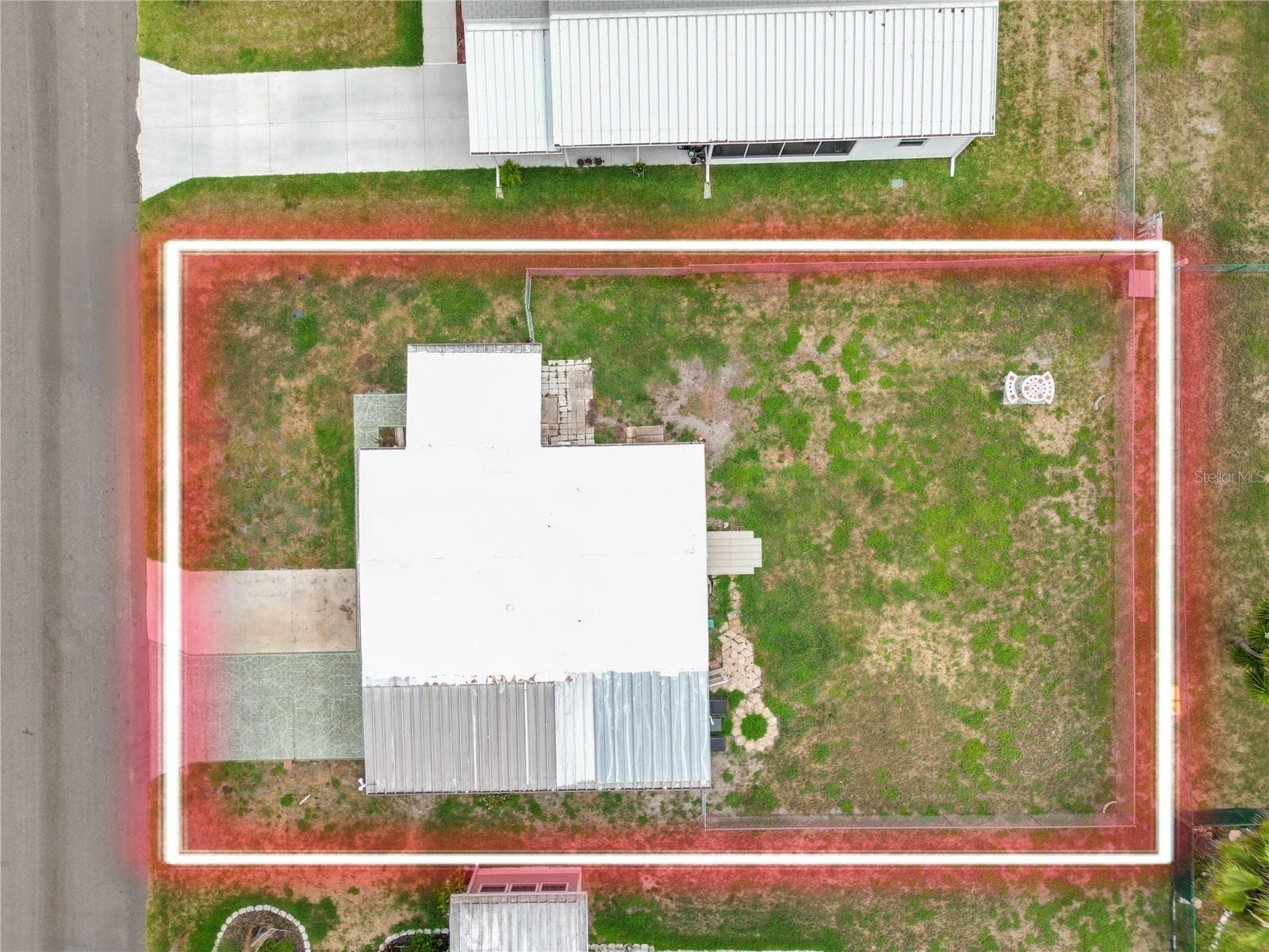 Manufactured Home at 1610 REYNOLDS RD #330, LAKELAND, photo 3 of 36