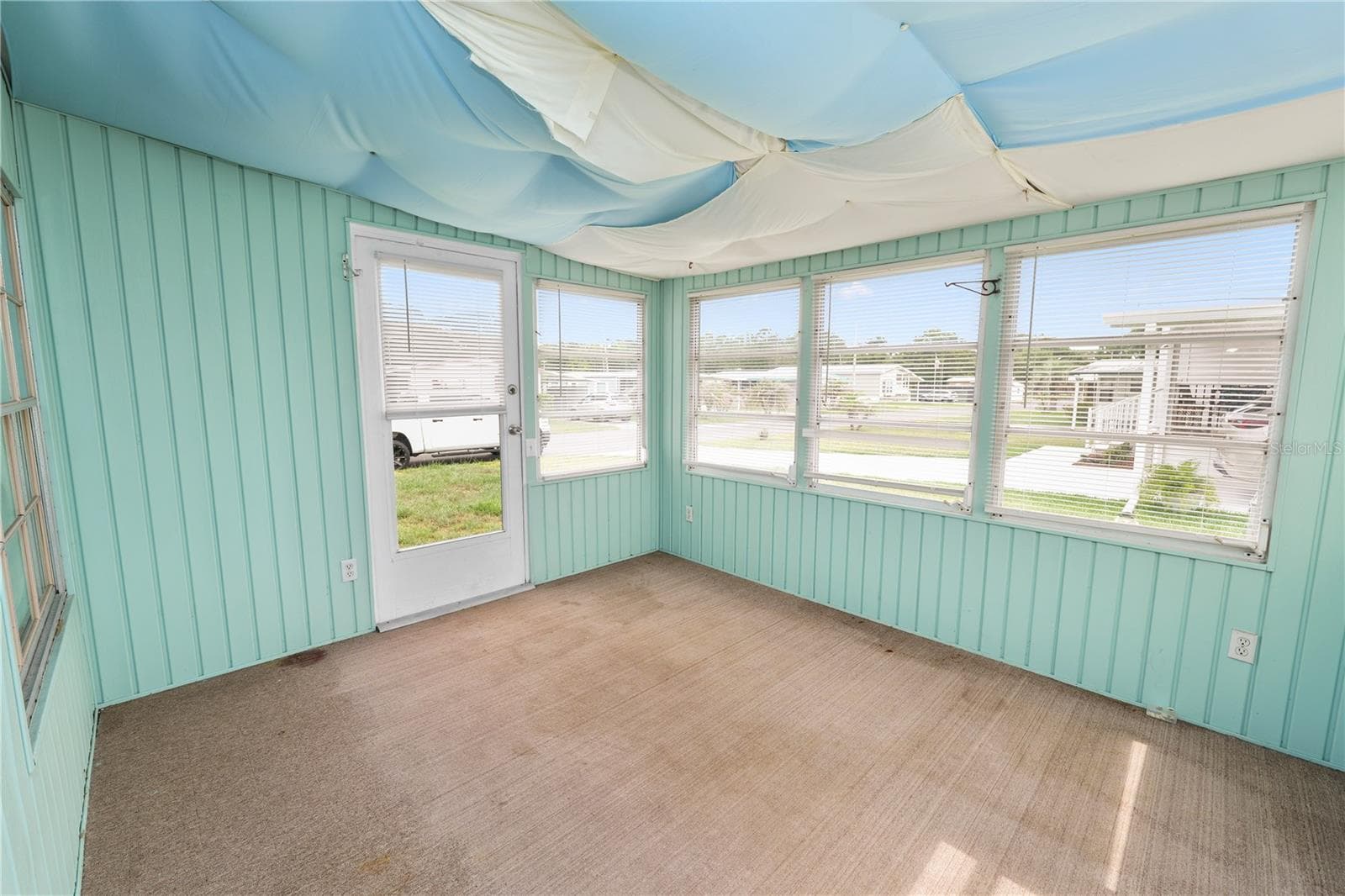 Manufactured Home at 1610 REYNOLDS RD #330, LAKELAND, photo 22 of 36